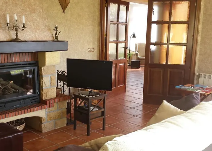 Turistico La Dehesa Casa de Campo Las Navas del Marqués