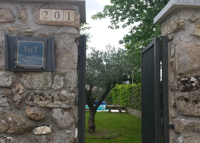 Turistico La Dehesa Casa de Campo Las Navas del Marqués